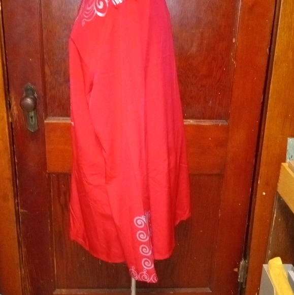Beautiful red & silver kurtas pyjamas top w/silver buttons band collar no labels - Picture 6 of 12